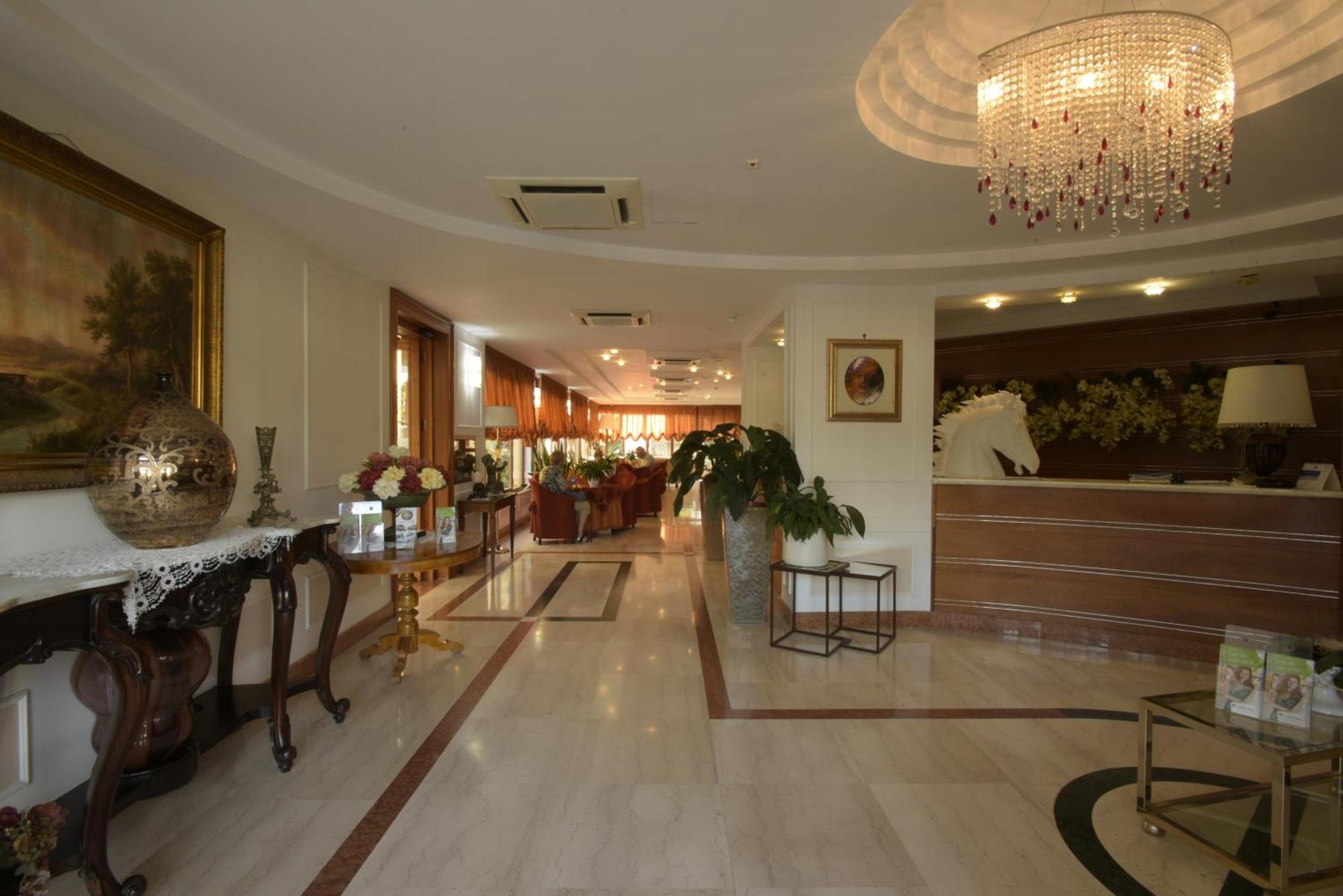 Hotel Paradiso Castellammare di Stabia Exterior foto